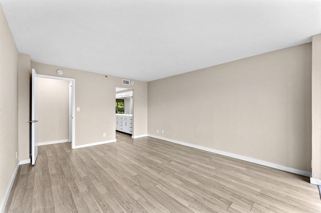 020-6420BocaDelMarDrive-207-BocaRaton-FL