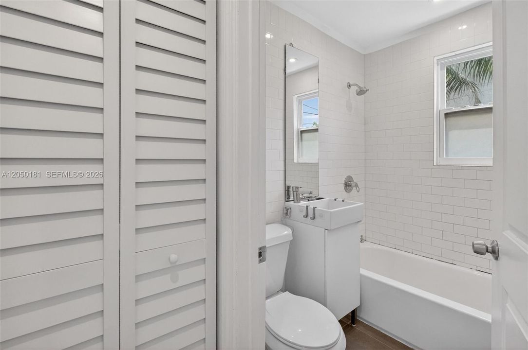 For Rent: $1,750 (1 beds, 1 baths, 500 Square Feet)