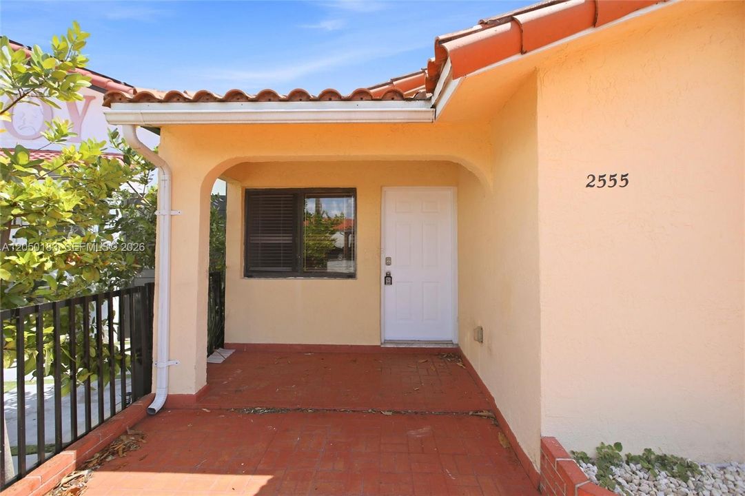 For Sale: $499,900 (3 beds, 2 baths, 1170 Square Feet)
