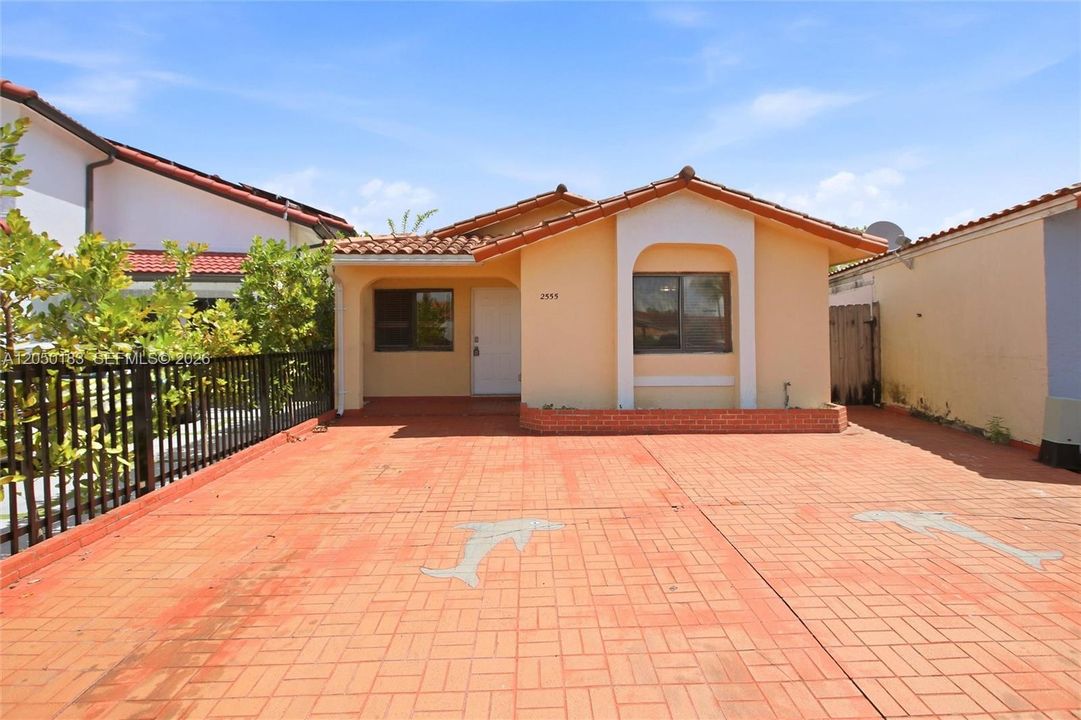 For Sale: $499,900 (3 beds, 2 baths, 1170 Square Feet)