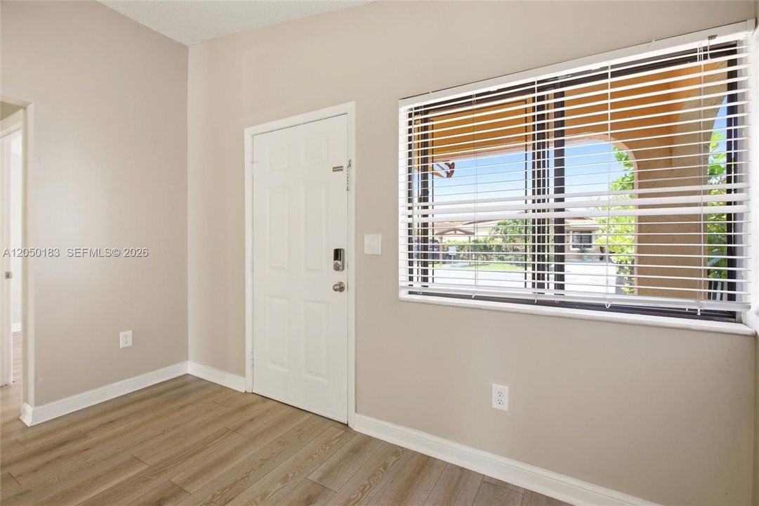 For Sale: $499,900 (3 beds, 2 baths, 1170 Square Feet)