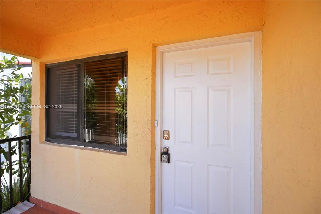 For Sale: $499,900 (3 beds, 2 baths, 1170 Square Feet)