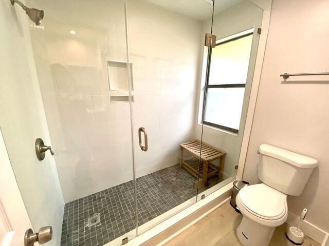 Shower primary Bathroom