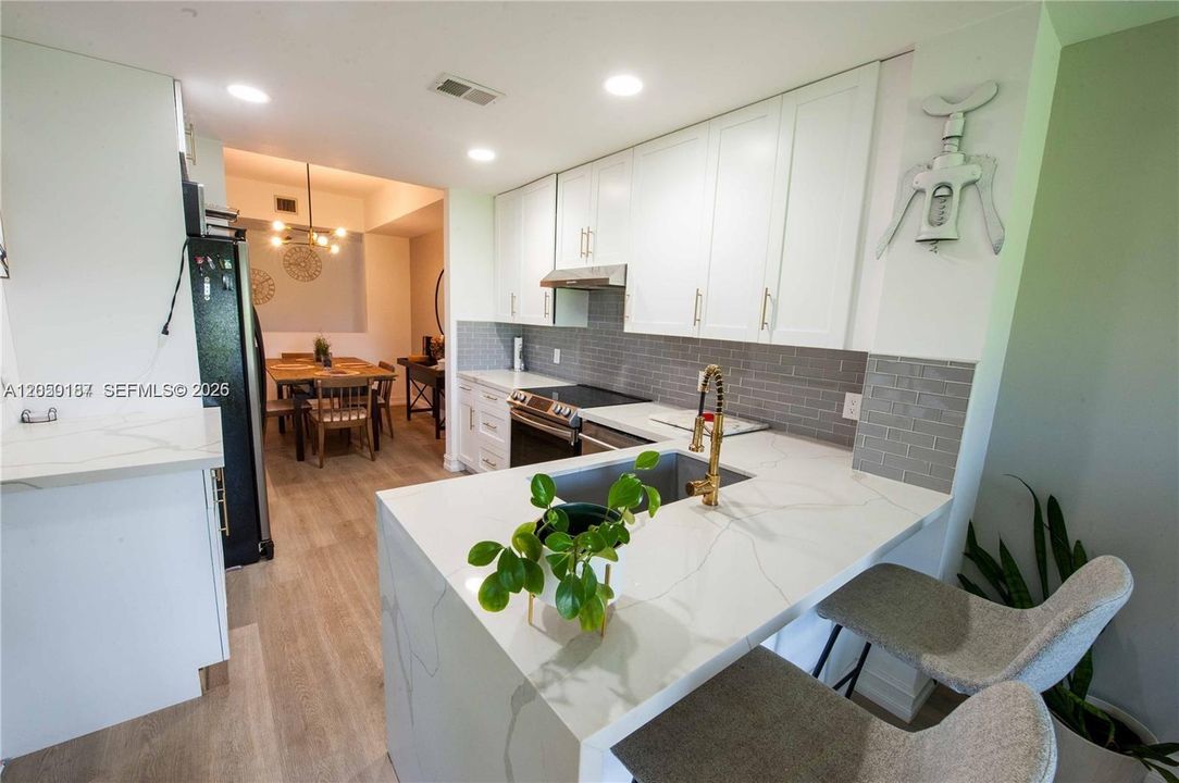 For Sale: $590,000 (4 beds, 2 baths, 2102 Square Feet)