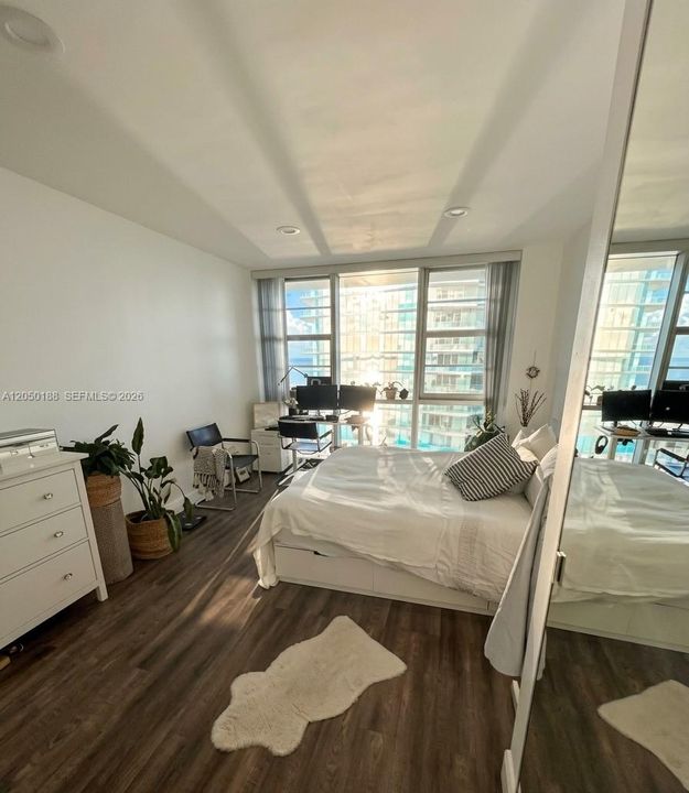 For Rent: $4,200 (2 beds, 2 baths, 1188 Square Feet)