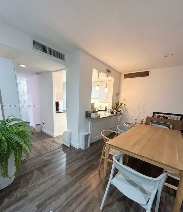For Rent: $4,200 (2 beds, 2 baths, 1188 Square Feet)