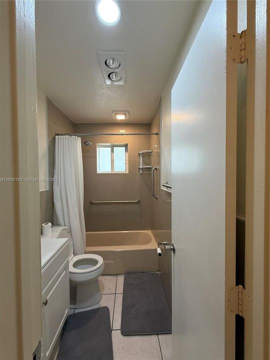 For Rent: $1,500 (1 beds, 1 baths, 2710 Square Feet)