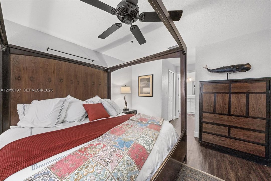 Master bedroomn