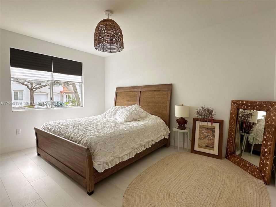 В аренду: $2,750 (1 спален, 1 ванн, 1051 Квадратных фут)