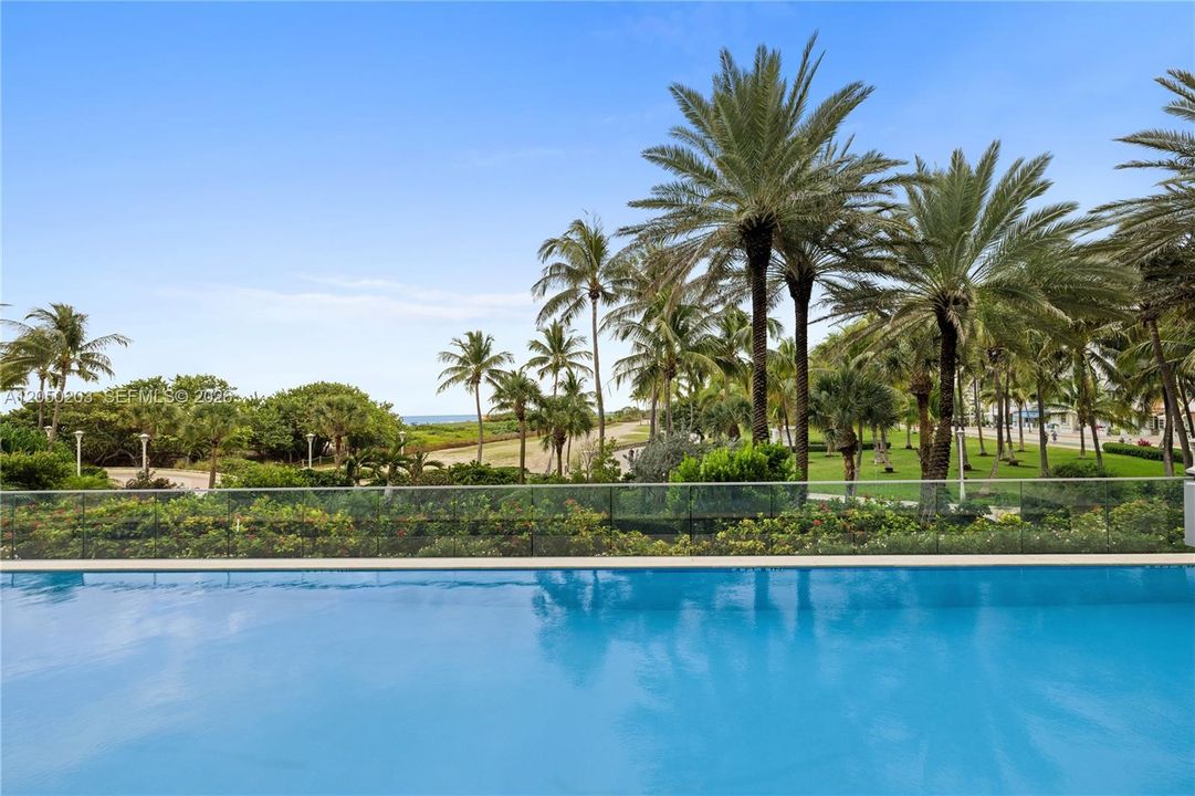 For Sale: $3,990,000 (3 beds, 4 baths, 2250 Square Feet)