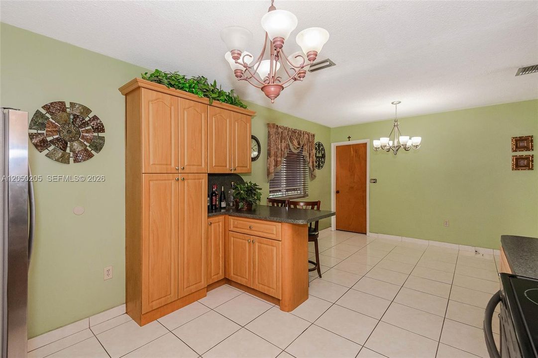 For Sale: $591,900 (3 beds, 2 baths, 1431 Square Feet)