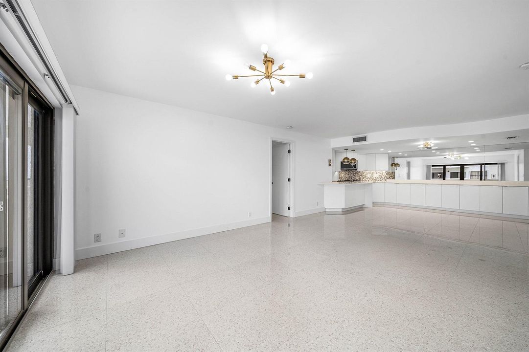 008-330Southeast20thAvenue-408-Deerfield