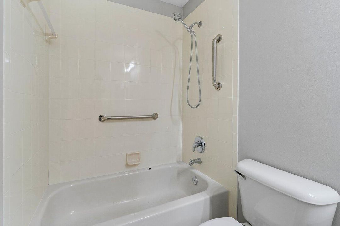 2nd Full Bathroom