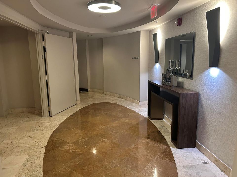 637hall1