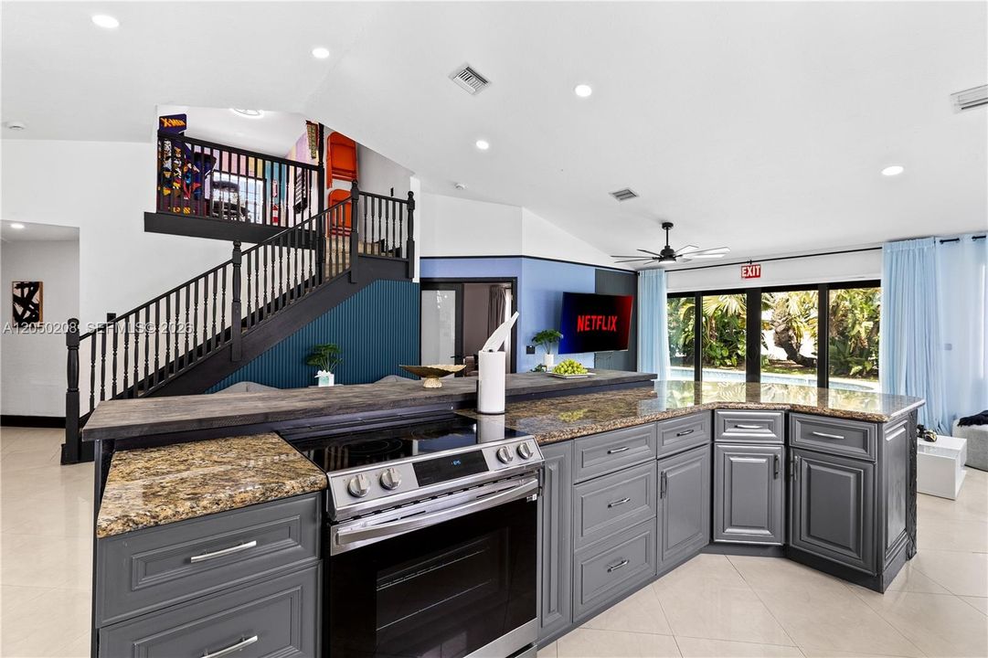For Rent: $5,500 (4 beds, 2 baths, 2250 Square Feet)