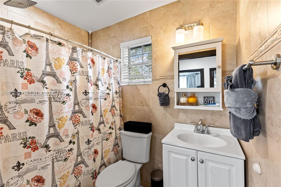 For Rent: $5,500 (4 beds, 2 baths, 2250 Square Feet)