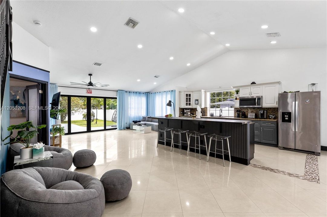 For Rent: $5,500 (4 beds, 2 baths, 2250 Square Feet)