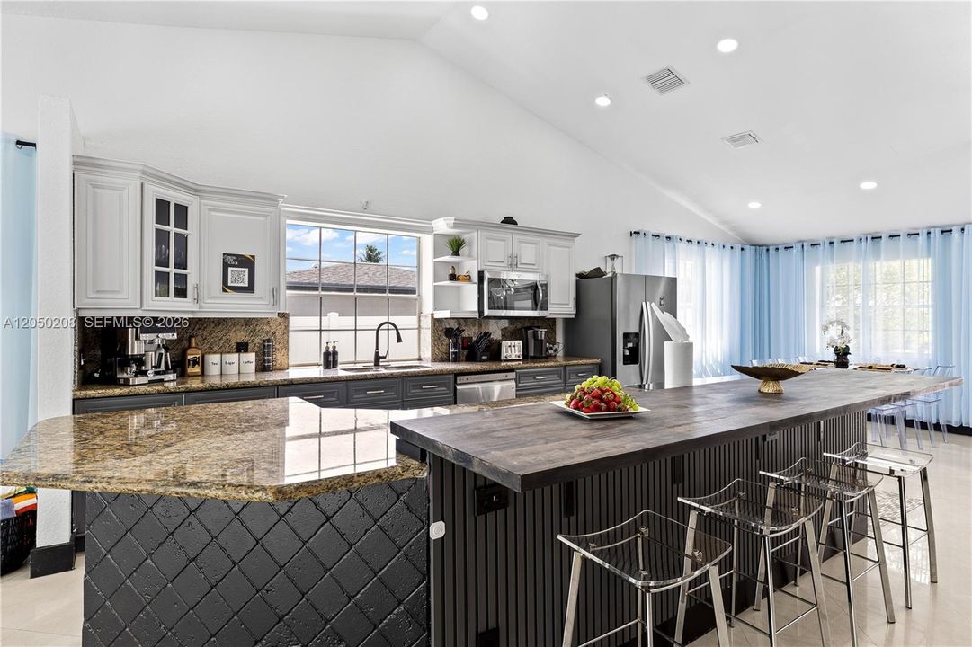 For Rent: $5,500 (4 beds, 2 baths, 2250 Square Feet)