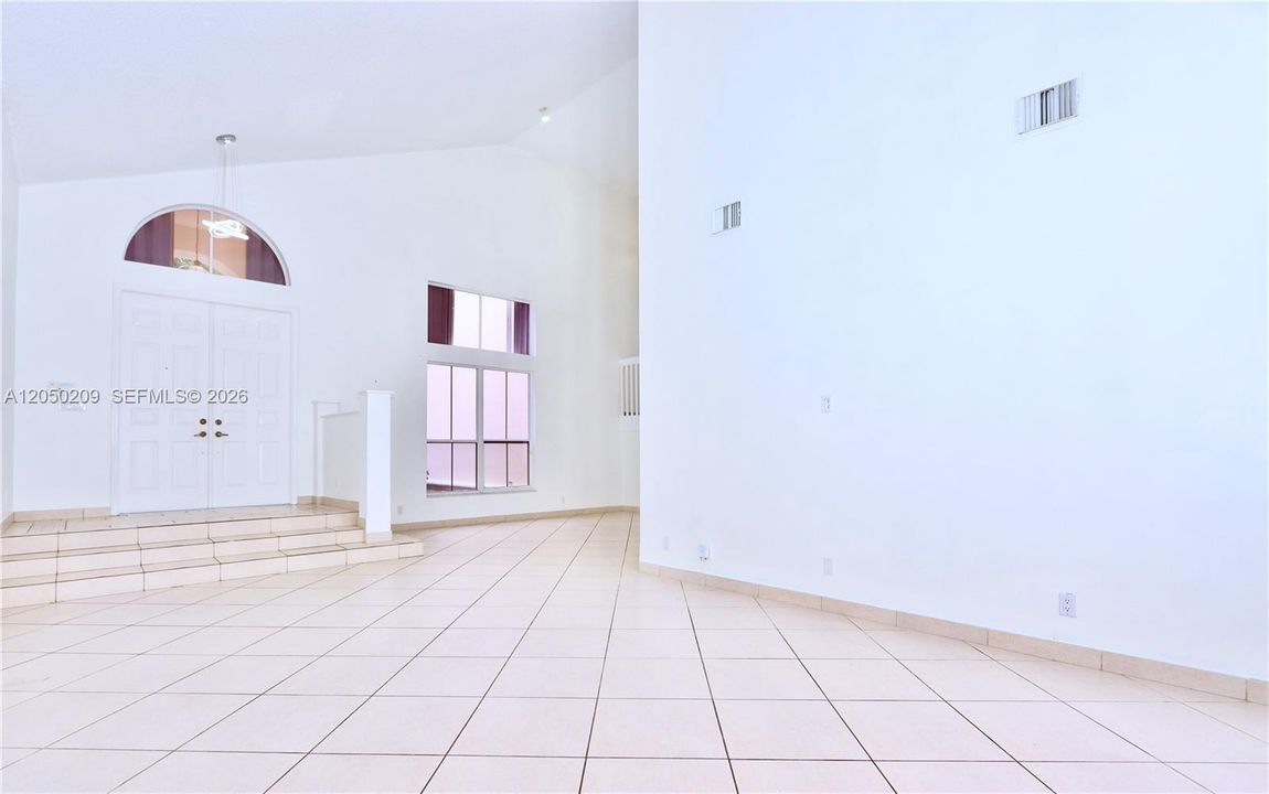 For Sale: $1,200,000 (5 beds, 3 baths, 2896 Square Feet)