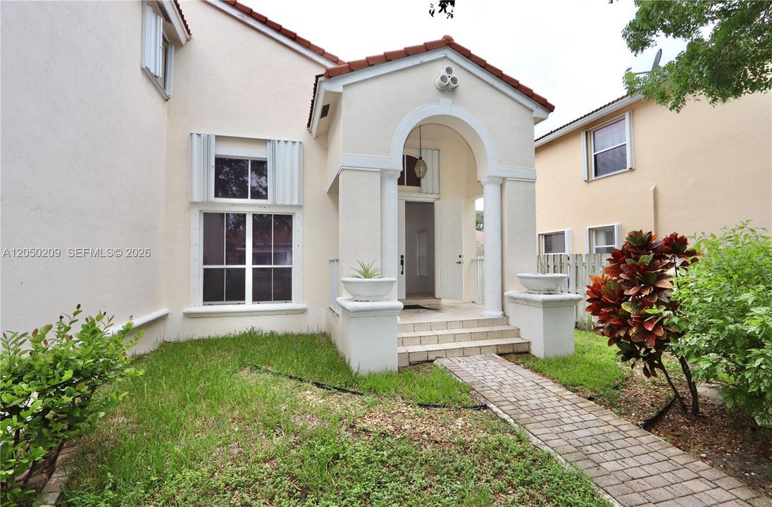 For Sale: $1,200,000 (5 beds, 3 baths, 2896 Square Feet)