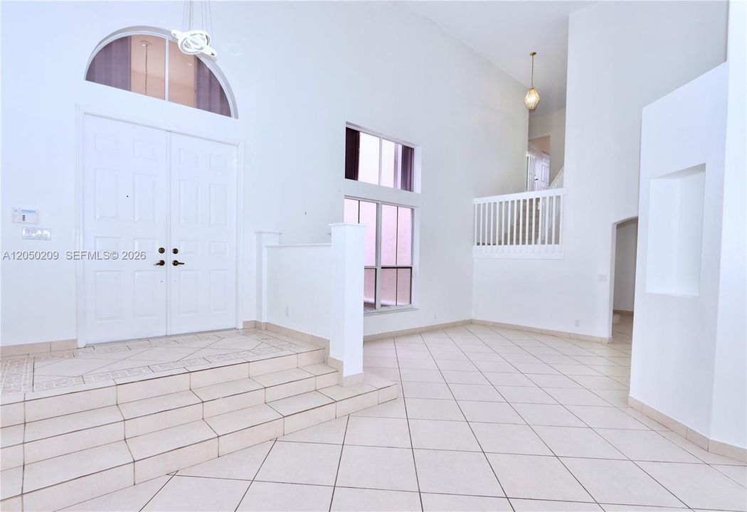 For Sale: $1,200,000 (5 beds, 3 baths, 2896 Square Feet)