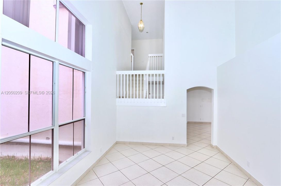 For Sale: $1,200,000 (5 beds, 3 baths, 2896 Square Feet)