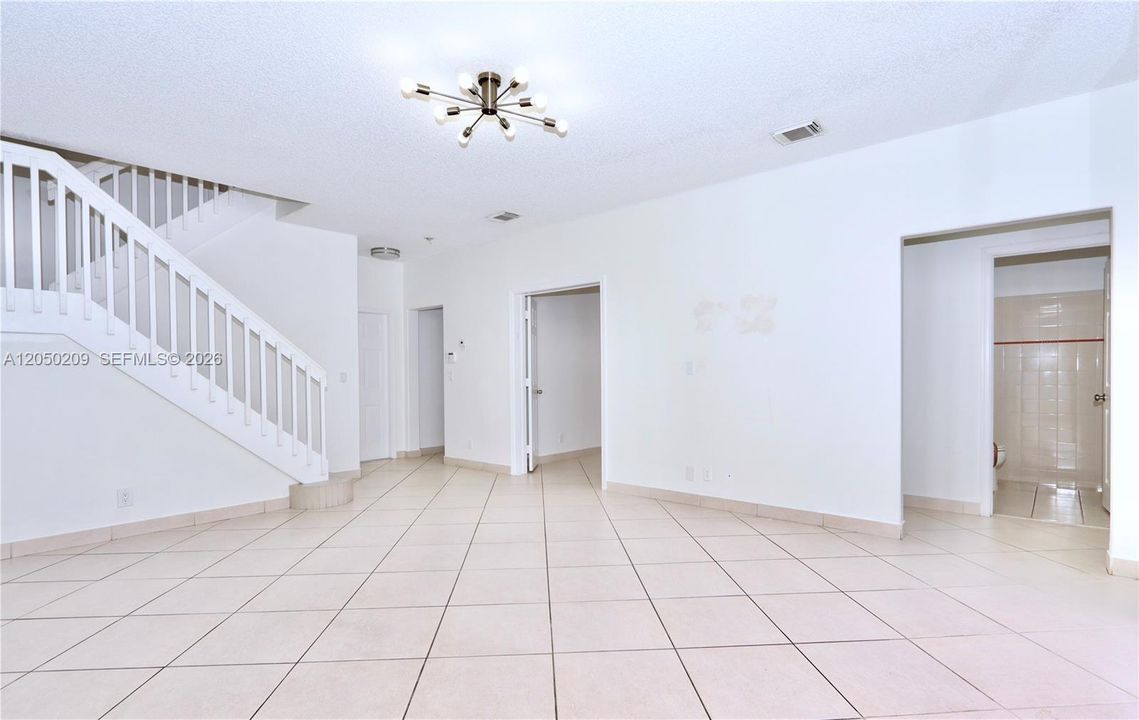For Sale: $1,200,000 (5 beds, 3 baths, 2896 Square Feet)