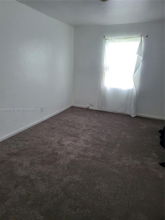 For Rent: $2,200 (2 beds, 1 baths, 1163 Square Feet)