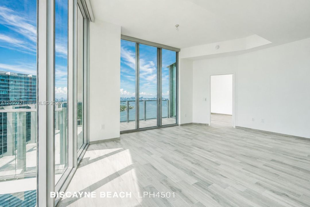 En Venta: $969,500 (2 camas, 2 baños, 1060 Pies cuadrados)