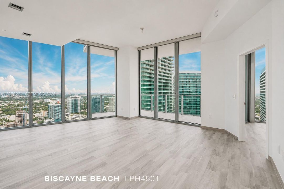 En Venta: $969,500 (2 camas, 2 baños, 1060 Pies cuadrados)