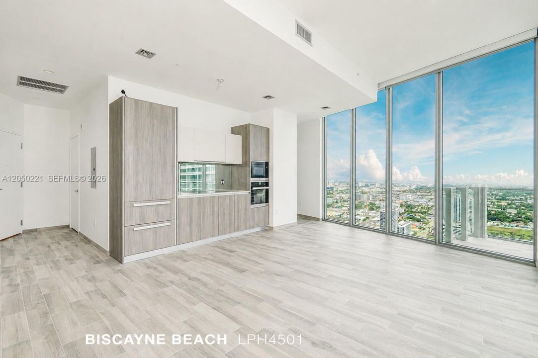 En Venta: $969,500 (2 camas, 2 baños, 1060 Pies cuadrados)