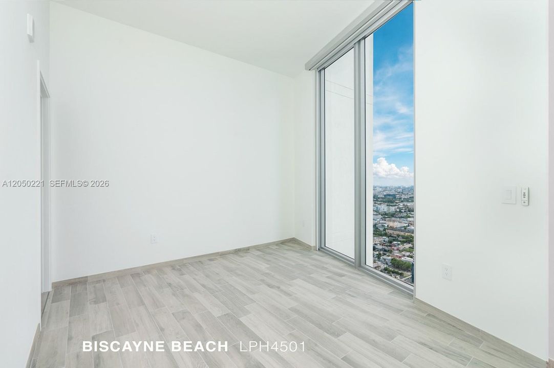 En Venta: $969,500 (2 camas, 2 baños, 1060 Pies cuadrados)