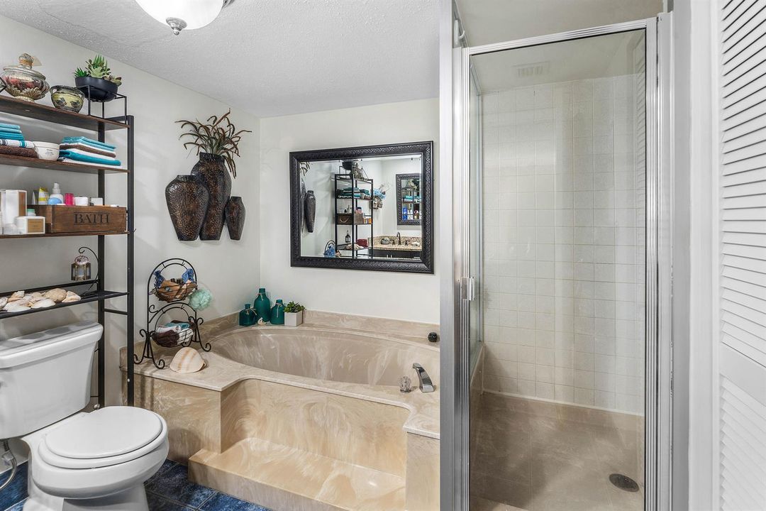 026-5540NorthOceanDrive-1C-RivieraBeach-