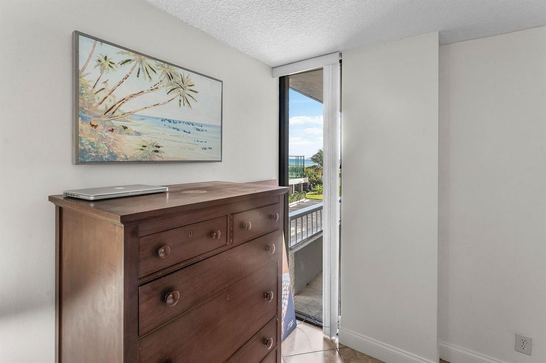 032-5540NorthOceanDrive-1C-RivieraBeach-
