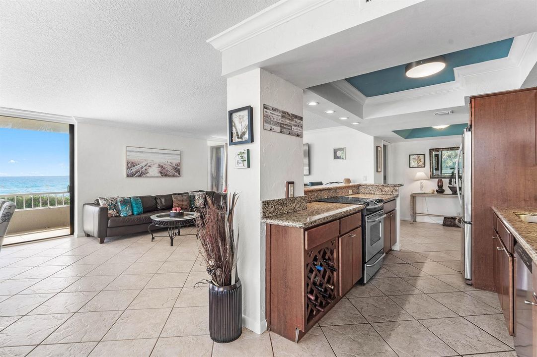 013-5540NorthOceanDrive-1C-RivieraBeach-