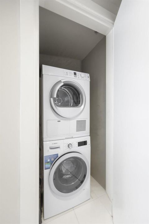 Washer & Dryer Included