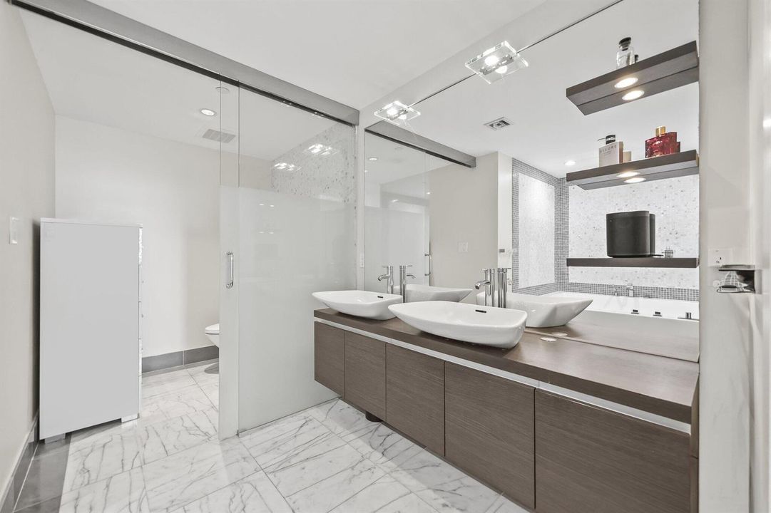 Dual Vanity