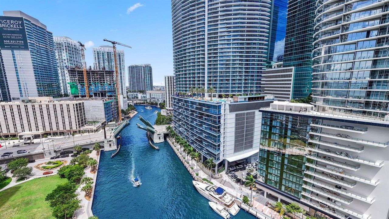 200 Biscayne Boulevard - 27.JPG-SMALL