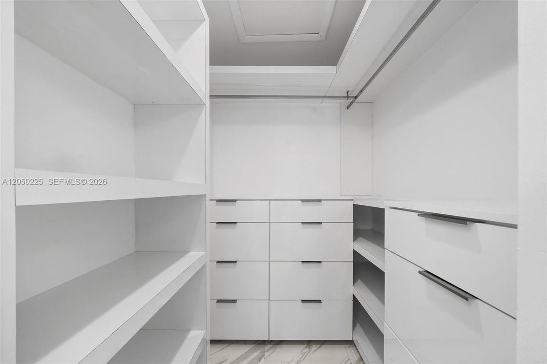 На продажу: $429,000 (2 спален, 2 ванн, 1143 Квадратных фут)