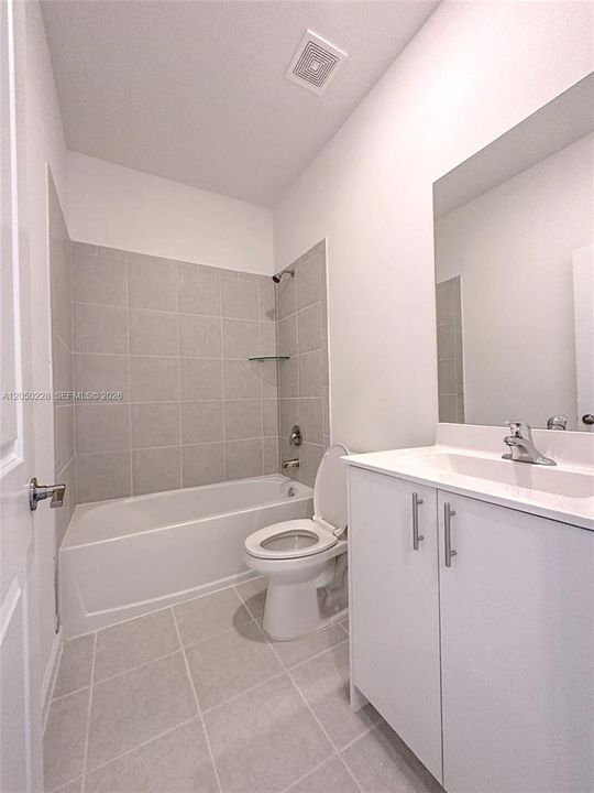 For Rent: $2,300 (3 beds, 2 baths, 1612 Square Feet)