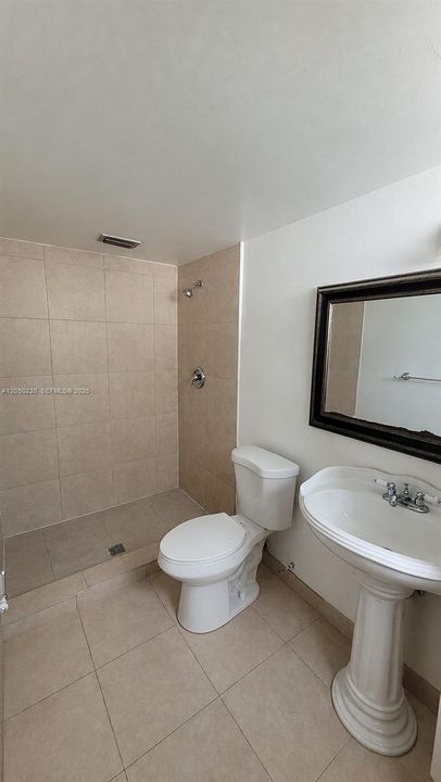 For Rent: $2,400 (2 beds, 2 baths, 1224 Square Feet)