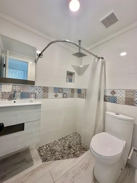 В аренду: $4,500 (3 спален, 3 ванн, 1425 Квадратных фут)