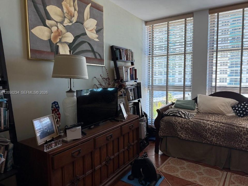2nd Bedroom