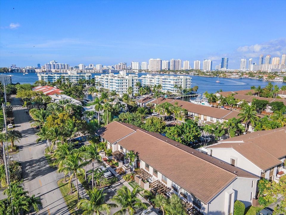 For Rent: $4,500 (3 beds, 2 baths, 1590 Square Feet)