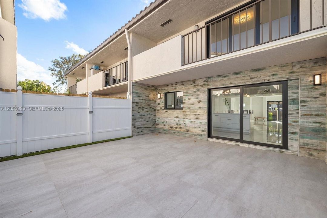 For Rent: $4,500 (3 beds, 2 baths, 1590 Square Feet)