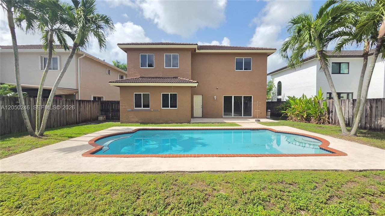 For Rent: $3,975 (3 beds, 3 baths, 2629 Square Feet)