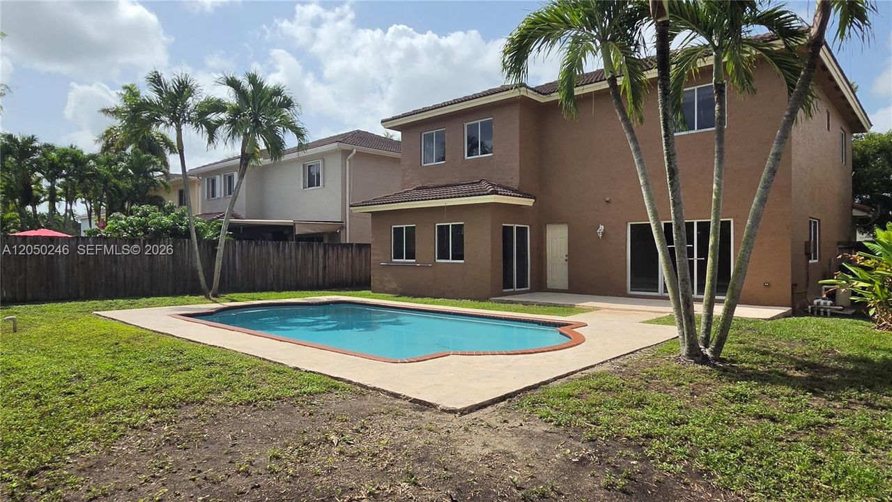 For Rent: $3,975 (3 beds, 3 baths, 2629 Square Feet)