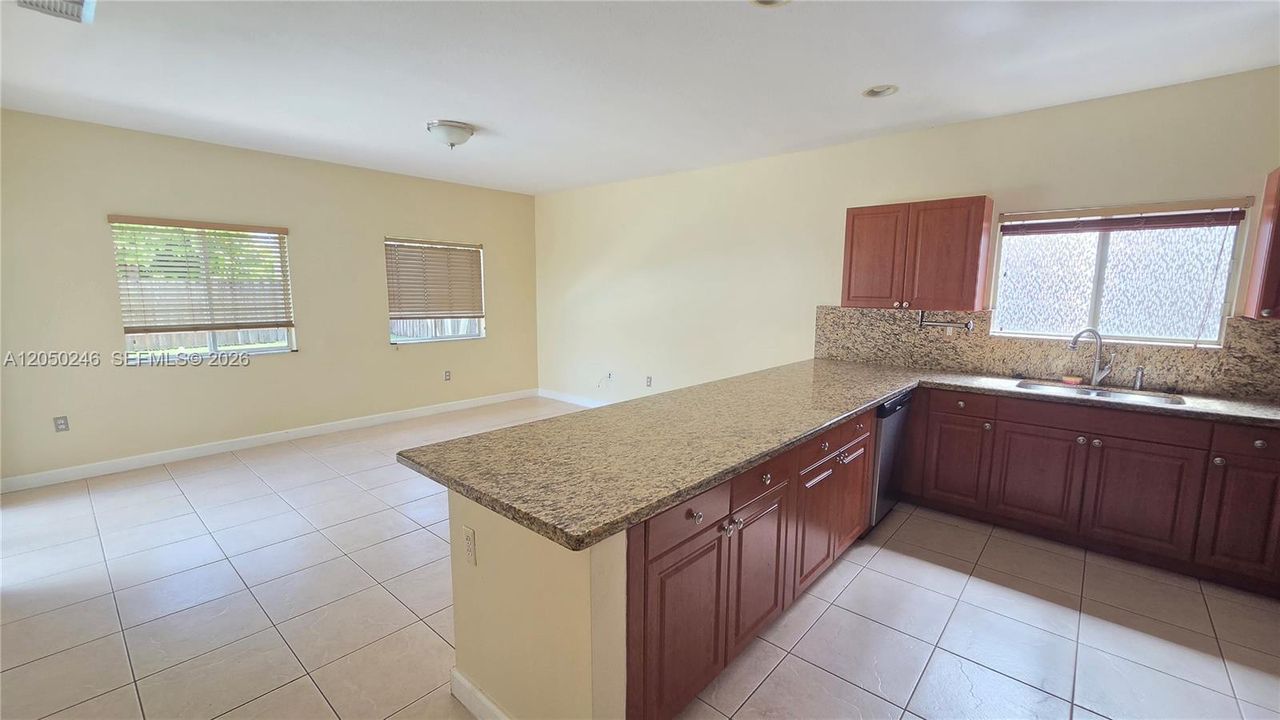 For Rent: $3,975 (3 beds, 3 baths, 2629 Square Feet)