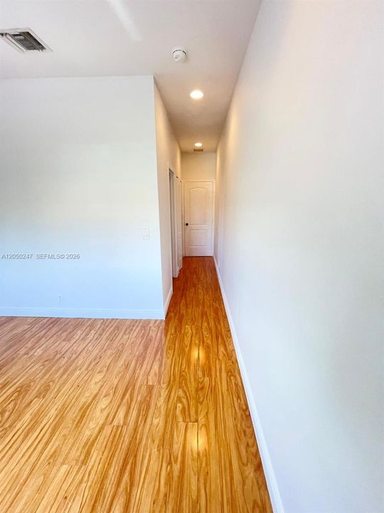 For Rent: $2,800 (3 beds, 2 baths, 1580 Square Feet)