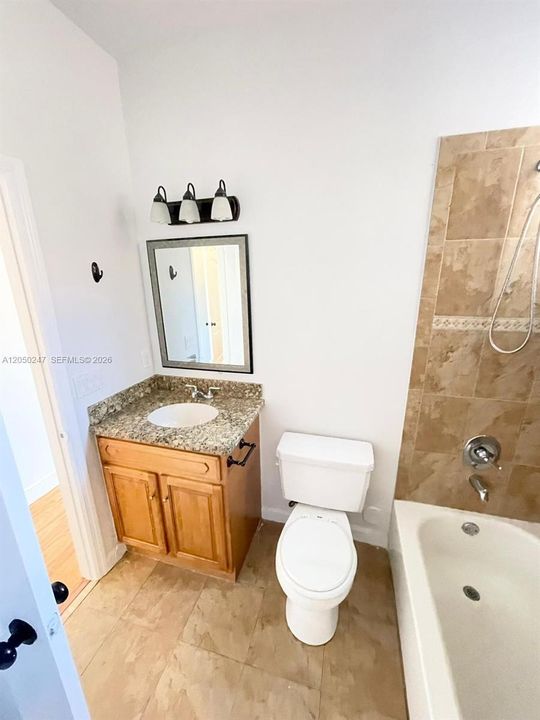 For Rent: $2,800 (3 beds, 2 baths, 1580 Square Feet)
